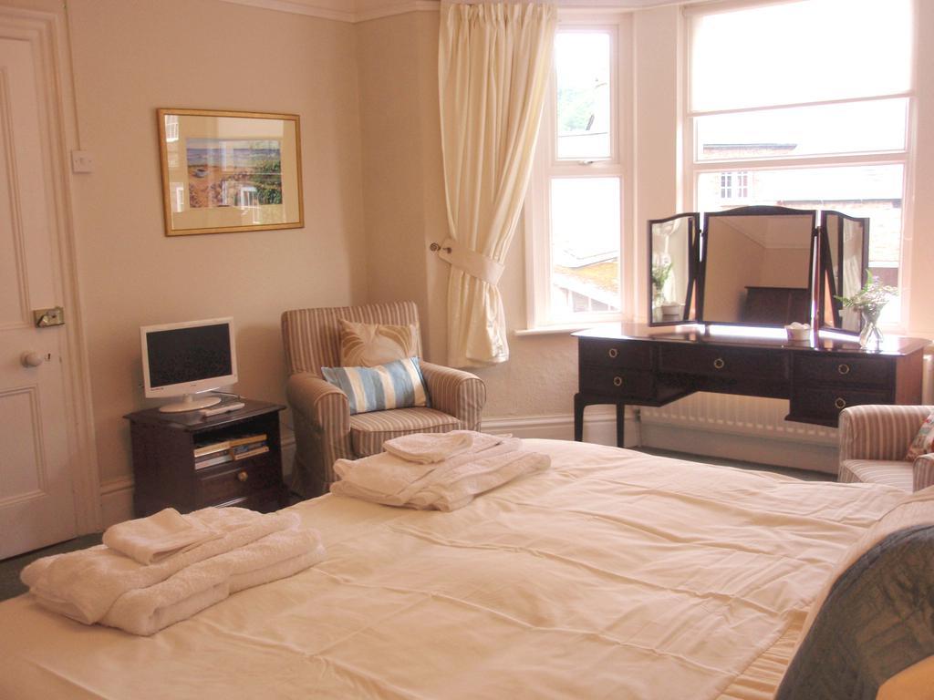 Weston House Bed and Breakfast Bampton  Rum bild