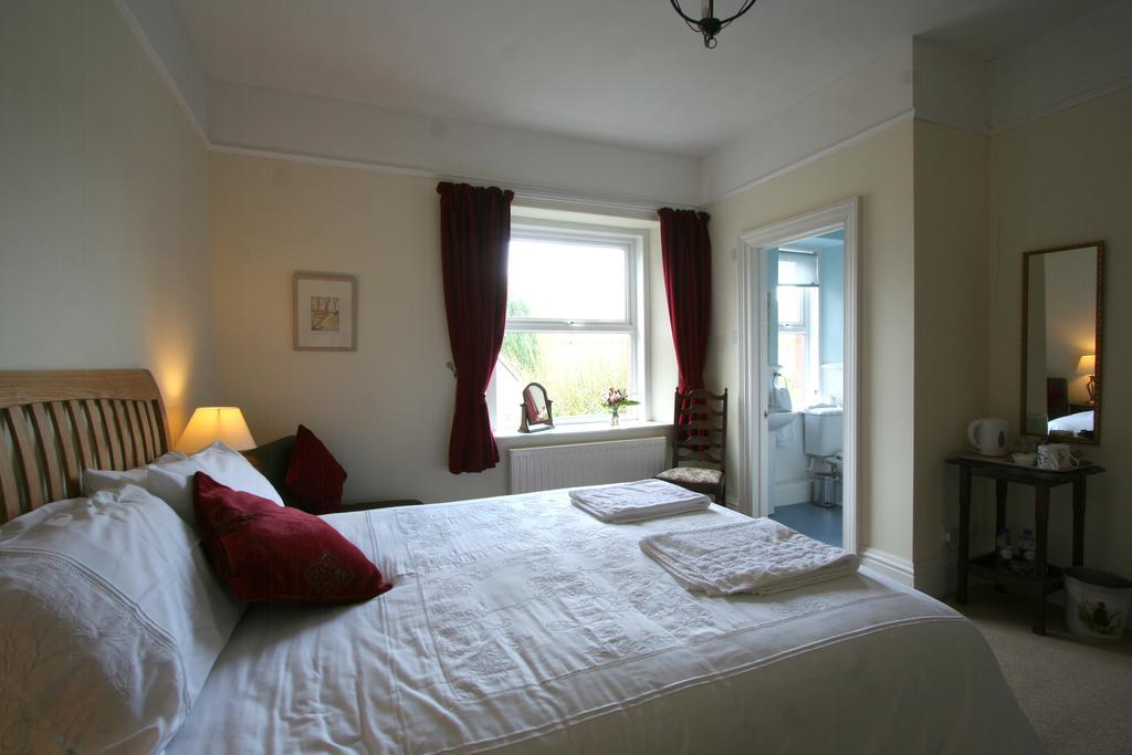 Weston House Bed and Breakfast Bampton  Exteriör bild